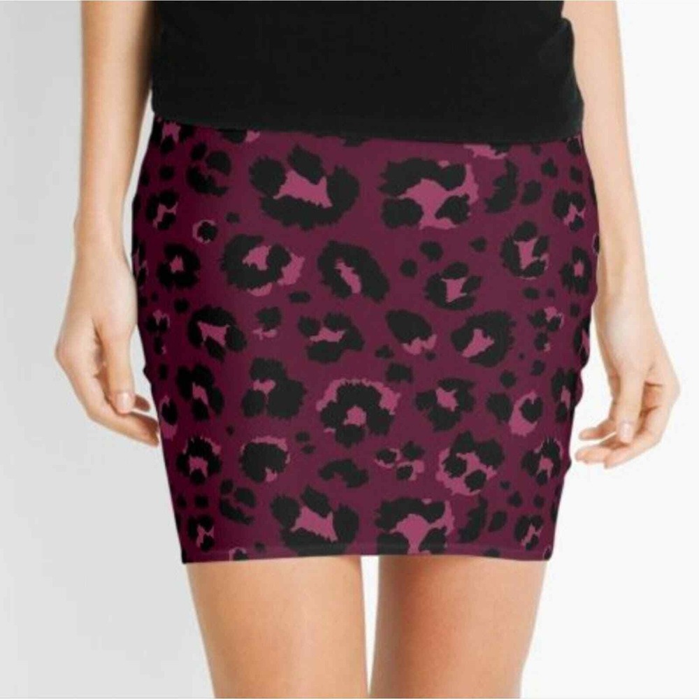 Romeo + Juliet Womens Bandage Animal Print sweater Pencil skirt size medium